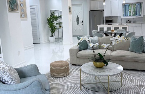 Coral Harbour Condo | Glory Shores - Beautiful 2 Bedroom Beach Haven