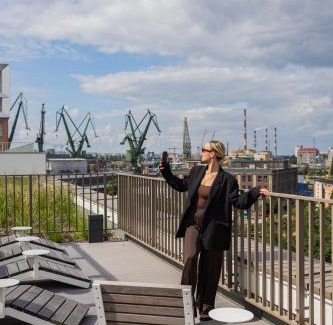 gmina Parzeczew Apartment | Glow Apartments - Studio Żurawie przy Stocznia & Rooftop
