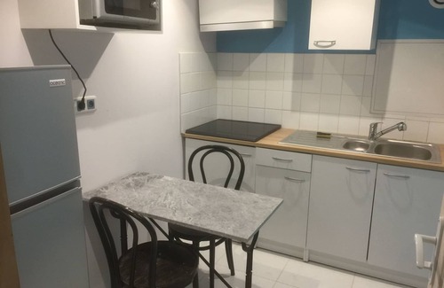 Peyrolles-en-Provence Apartment | Glykini Apartment