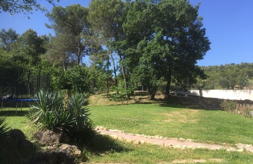 Peyrolles-en-Provence Apartment | Glykini Apartment