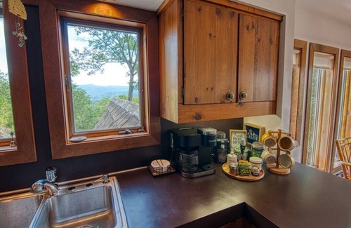 Stockbridge Ski Chalet | Gnome Home Mountain Ski Chalet w/Sauna Killington