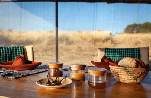 Serengeti National Park Cabin | Gnu Mara River Camp
