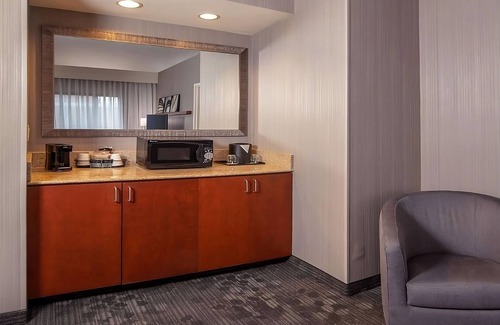 Newark Hotel | Go fishing or boating at Becks Pond! Pet-friendly Suite with Free Parking Onsite