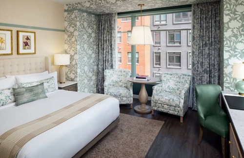 Fitzsimons Hotel | Go Hiking @ Flagstaff Mountain w/Impeccable Room Service, Near Aurora Top Spots