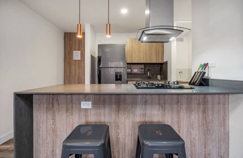La Aguacatala Apartment | Go Living 606 · Stylish 1BR Apt near Milla de Oro-AC fast Wi-Fi