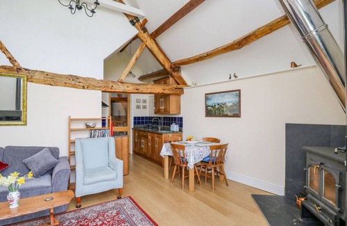 Westbrook Court Cottage | GOBLAEN BARN, pet friendly, character holiday cottage in Clyro
