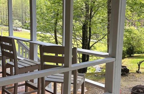Upper Peachtree Cabin | Godin's Get A Way, Creekside cabin, Relax in Murphy, NC. Close to everywhere!