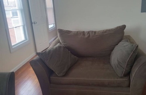 Niskayuna Apartment | godlyone bedroom free parking