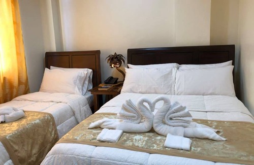 Culasi Hotel | Godo's Hotel and Restaurant