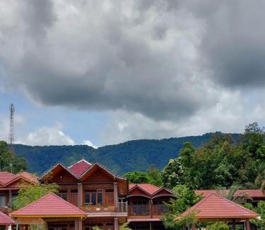 Tuk Tuk House | Gokhon Guest House