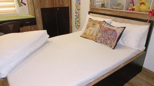 Udaipur Apartment | Gokul Niwas Home Stay Three