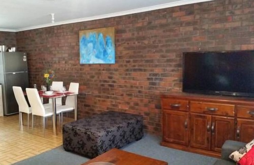 Gol Gol Apartment | Gol Gol Holiday Apartments