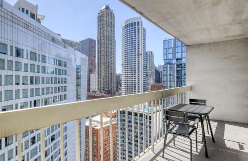 Rush and Division Apartment | Gold Coast 1BR w Gym Terrace nr Lake the L CHI-64