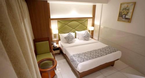 Kopar Khairane Hotel | Gold Crest Suites