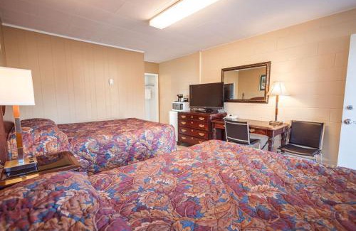 Quesnel Hotel | Gold Pan Motel