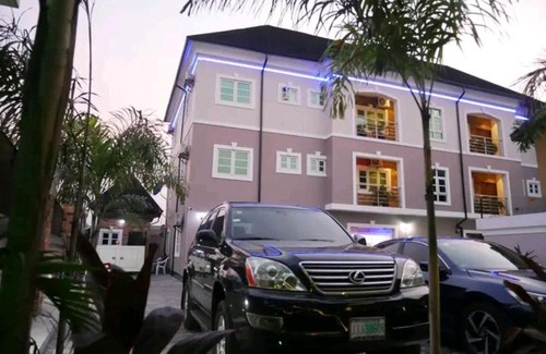 Port Harcourt Bed & Breakfast | GOLDEN CAPE HOTEL