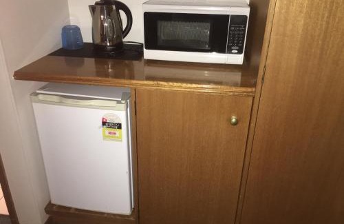Cowra Hotel | Golden Chain Aalana Motor Inn