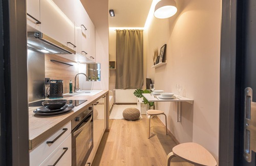 Ixelles Apartment | Golden Dove Luxury Apart 2