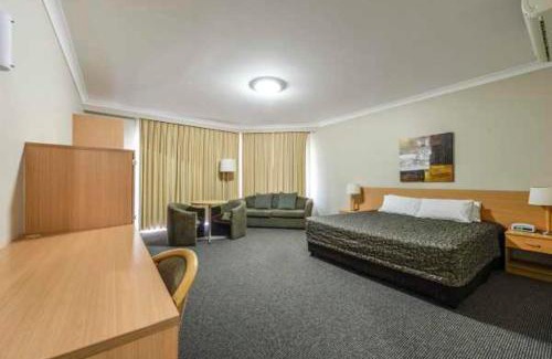 Hillvue Hotel | Golden Guitar Motor Inn