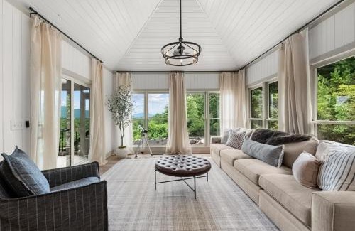 Cleveland House | Golden Hill Retreat