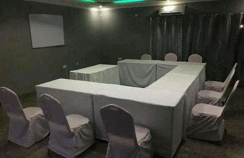 Lusaka Province Hotel | Golden Hills Lodge Zambia