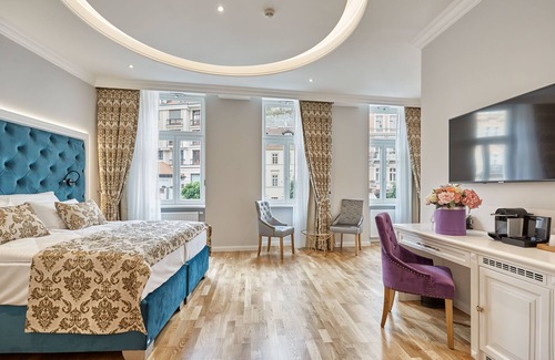 City Centre Hotel | Golden Key Boutique Hotel