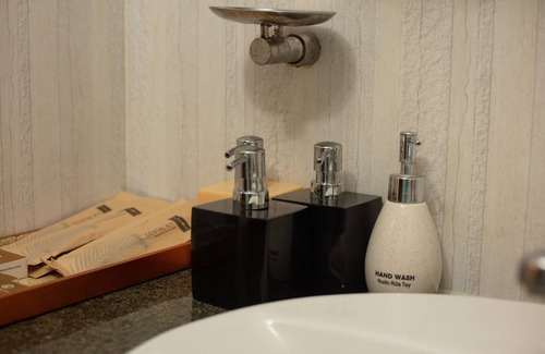 Hang Trong Hotel | Golden Legend Boutique Hotel