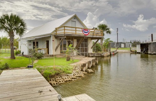 Golden Meadow House | Golden Meadow Getaway Waterfront Retreat with Deck