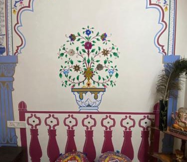 Malviya Nagar Bed & Breakfast | Golden Peacock Heritage Home Stay