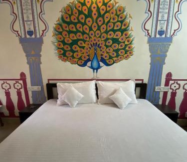 Malviya Nagar Bed & Breakfast | Golden Peacock Heritage Home Stay