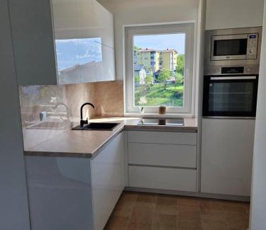 Cazin Apartment | Golden Sky