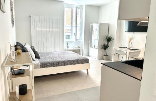 Lugano Apartment | Golden Suite - Stylish and with FREE Parking!