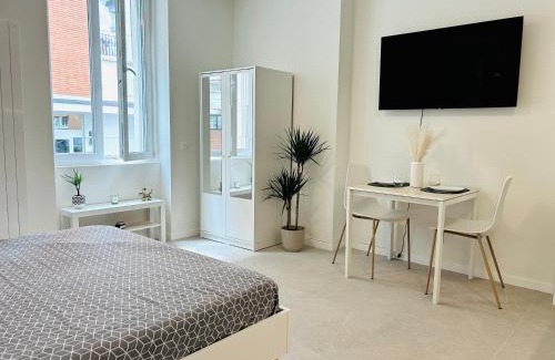 Lugano Apartment | Golden Suite - Stylish and with FREE Parking!