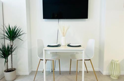 Lugano Apartment | Golden Suite - Stylish and with FREE Parking!