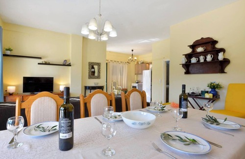 Makrata Villa | Golden Sun Villa