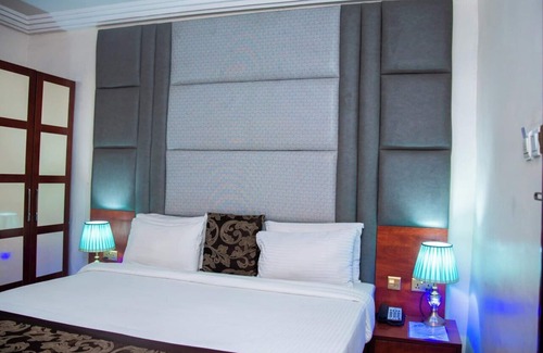 Port Harcourt Hotel | Golden Tulip Hotel GT31-Rivotel