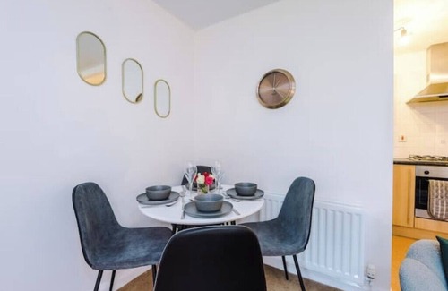 Coventry Apartment | Goldsmith Place by Patternbricks