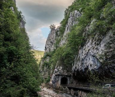 Stara Planina House | Golemi kamik Pirot
