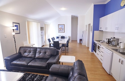 Collingwood Park Villa | Golf and beach retreat