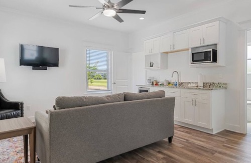 Carrabelle Villa | Golf and Gulf Oasis 1bed/1bath