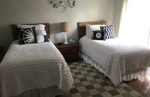 Moss Creek Cottage | Golf and Tennis Heaven! Private Room with Private Bath. Short term rental.