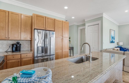 Sandestin House | Golf Cart ~ Two Master Suites ~ Outdoor Seating Area ~ Lake Views