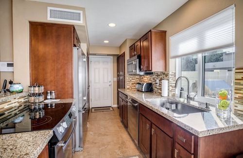 Ahwatukee Foothills House | Golf Community Townhouse with Amenities Galore! 6M Min.