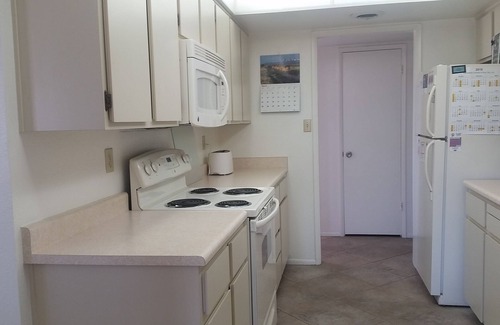 Sun City House | Golf Course Home in Sun City, 11 minutes from State Farm Stadium, pet friendly