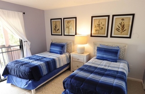Lake Wales Condo | Golf course, pool, hot tub, and tennis courts: Lake Wales Country Club oasis