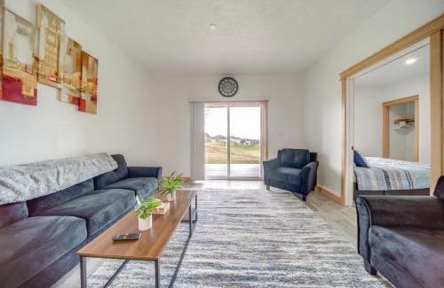 Erie Apartment | Golf Course View Centrally Located Condo in Erie