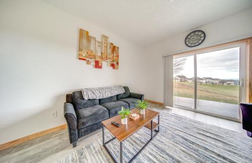 Erie Apartment | Golf Course View Centrally Located Condo in Erie