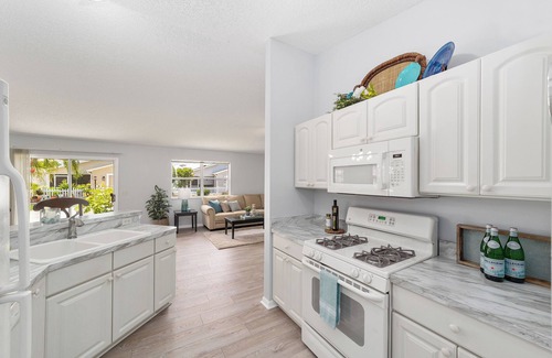 Fruitland Park House | Golf, Music, FunnCharming 2-bedroom house in lovely The Villages with WiFi, AC.