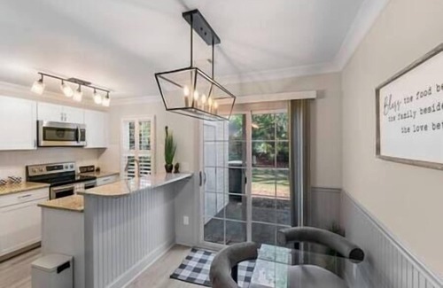 Piper Glen Estates House | Golf Oasis Modern Townhome!