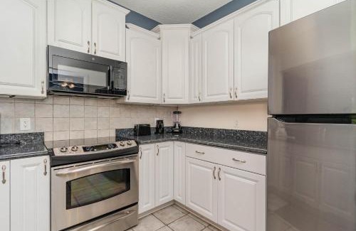 Arcadian Shores Apartment | Golfers Paradise - 3 bedroom, 3 bath villa in Canterbury Court villa